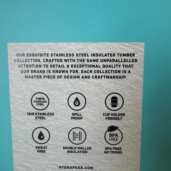 Hydrapeak Voyager 40oz Rhinestone Heart Tumbler | Limited Edition - Picture 5 of 5